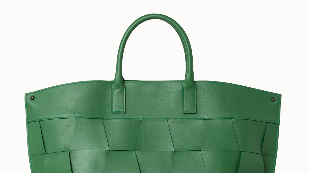 Braided Trapezoids Medium Ai Messenger - green