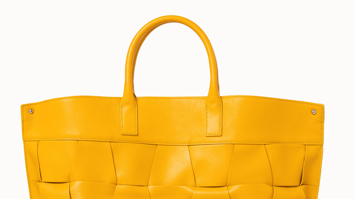 Medium Ai Messenger Bag in Braided Trapezoid Leather - yellow - orange